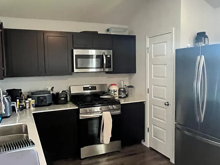 10029 SW 43rd St — Photo 4