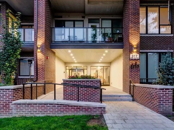 317 N 22nd Ave SW #306, Calgary, AB T2S 3H6
