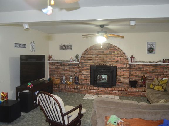 5th image of 150 Pine Springs Dr