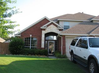 260 Blossom Ln, Hurst, TX 76053