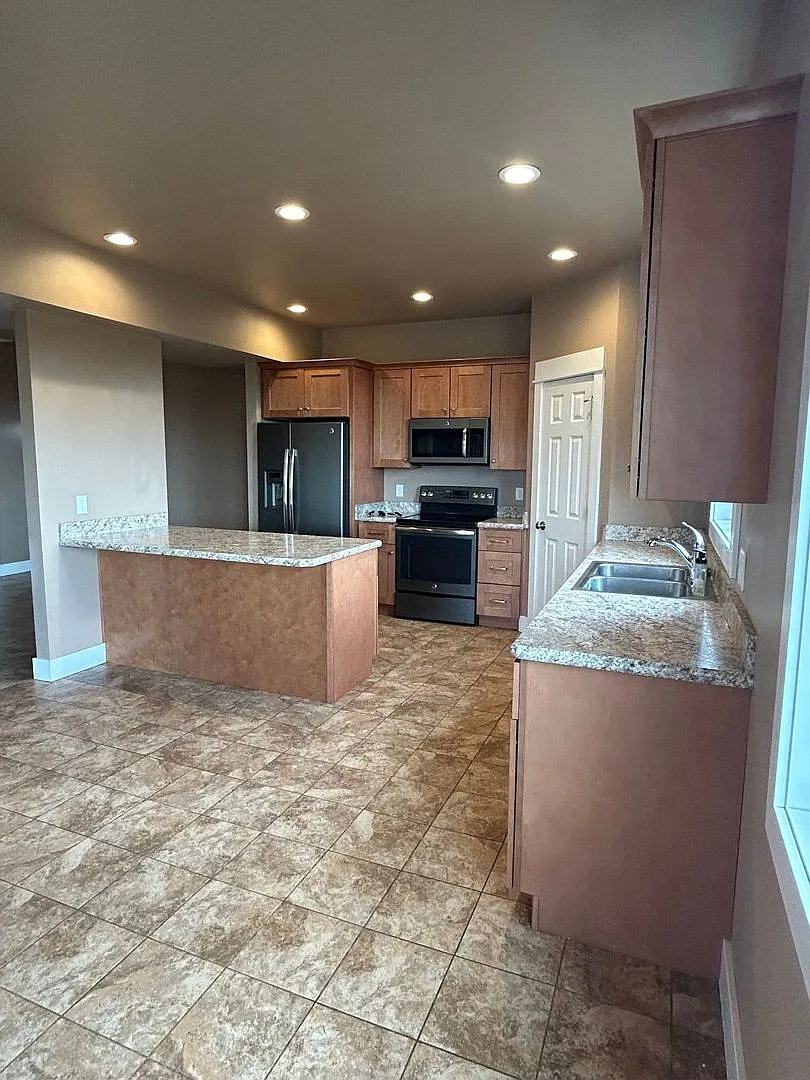 Rare Horse Property in Billings Heights 4BD Home on 2 Irrigated Acres! — Photo 2