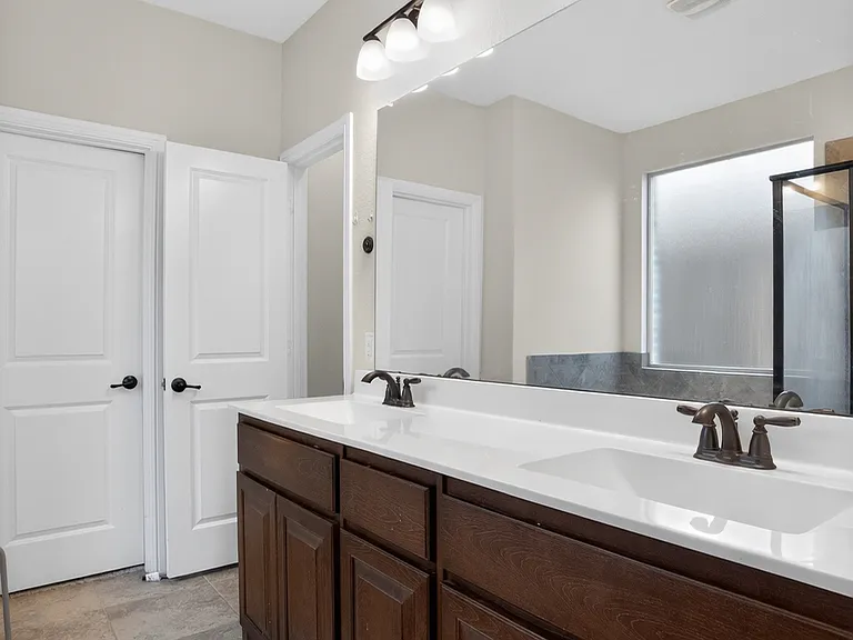 3912 Crater Cir — Photo 13