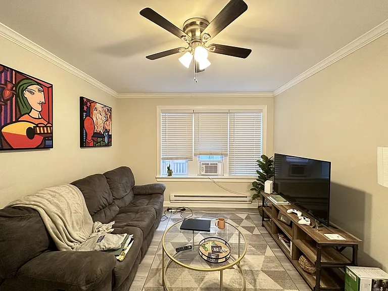 839 W Cornelia Ave #S2 — Photo 11