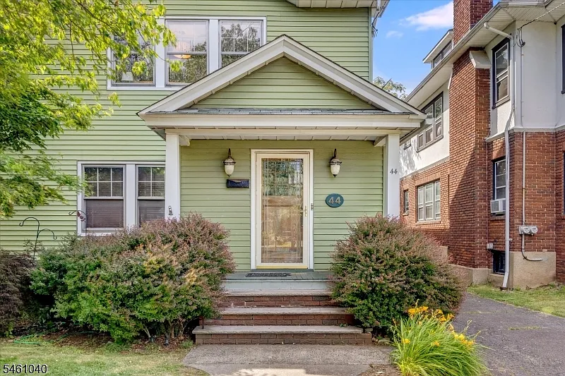 2 bed, 1.0 bath, $3,500 — Photo 2