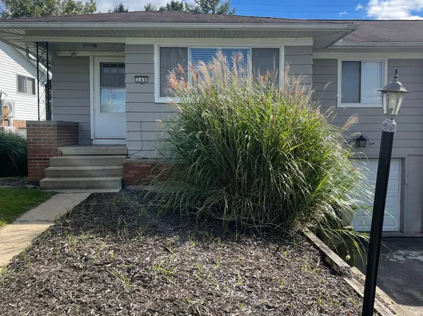 340 E Shore Dr, Whitmore Lake, MI 48189