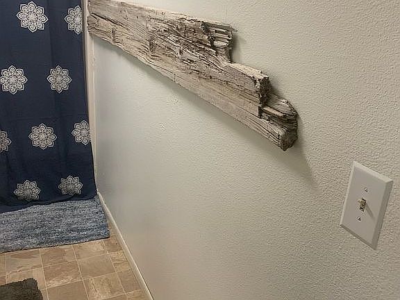 4th image of 517 Pioneer Ct