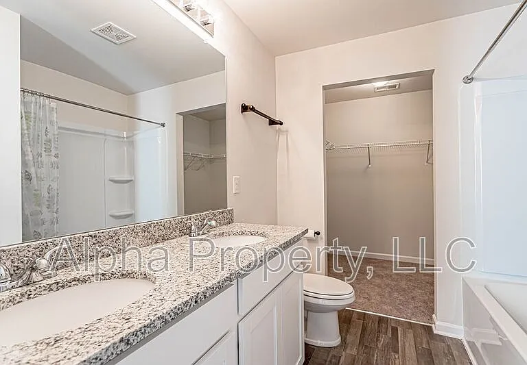 207 Long Grove Ln — Photo 21