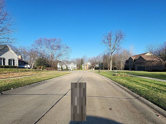 5th image of 850 Bentley Place Blvd