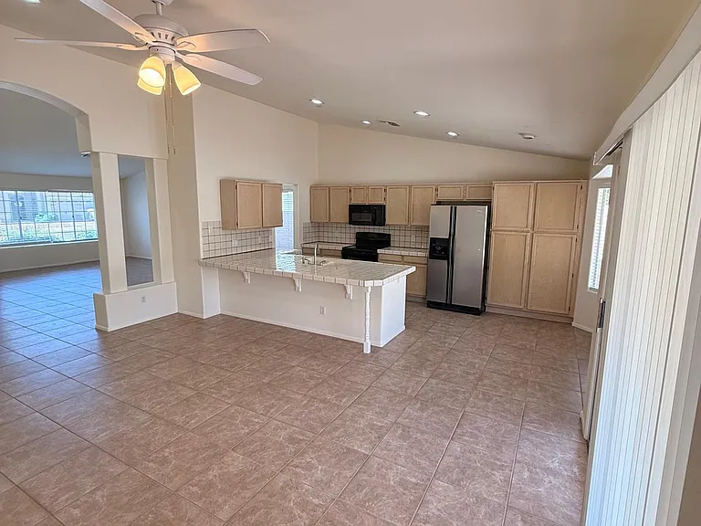 4556 E Charleston Ave — Photo 13