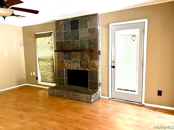4th image of 4066 Strathmore Dr