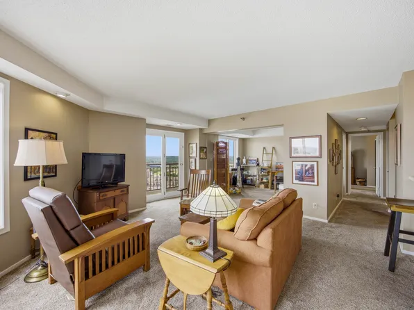 300 Walnut St #2008, Des Moines, IA 50309