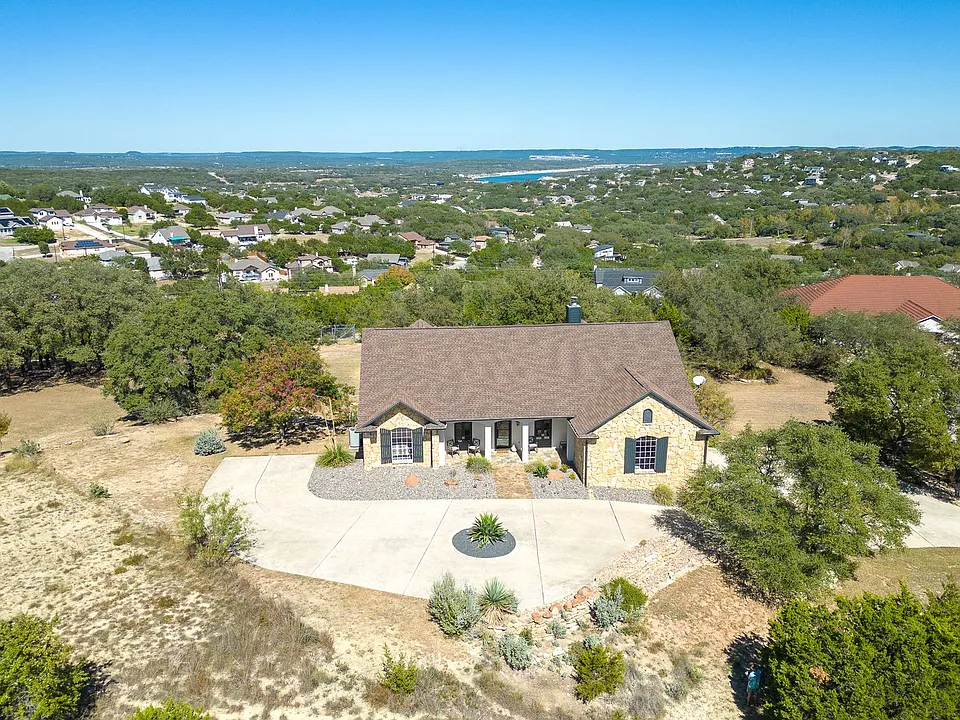 702 E Summit Dr