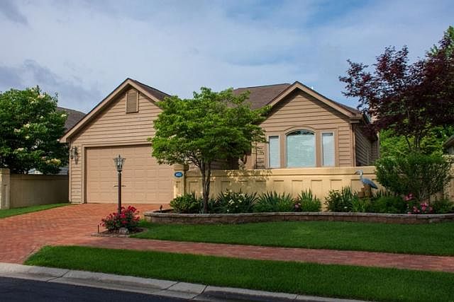 1st image of 601 Bittersweet Cove Dr