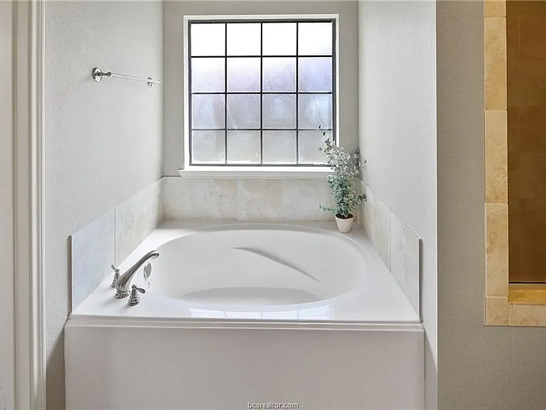4289 Hollow Stone Dr — Photo 20