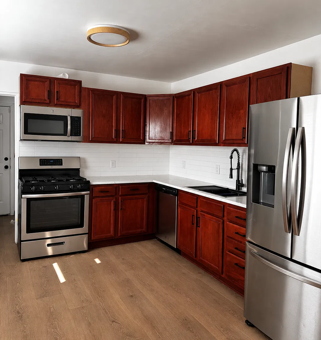 2446 Valencia Dr NE — Photo 1