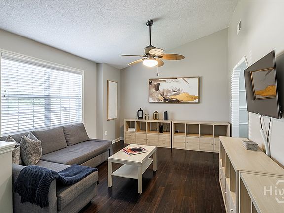 4th image of 255 Pine Valley Drive