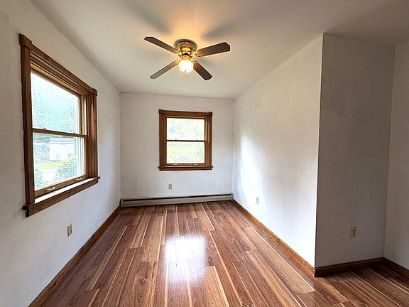 5th image of 478 MacDonald Road