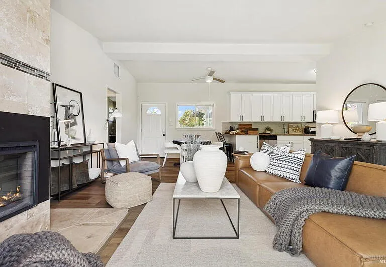 53 Labrea Way — Photo 6