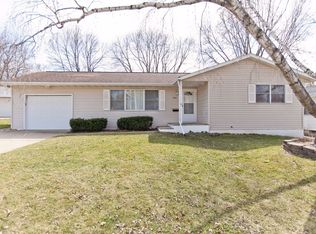 3103 Sue Ln NW, Cedar Rapids, IA 52405