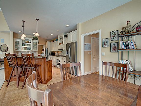 4th image of 3539 E Norport Dr