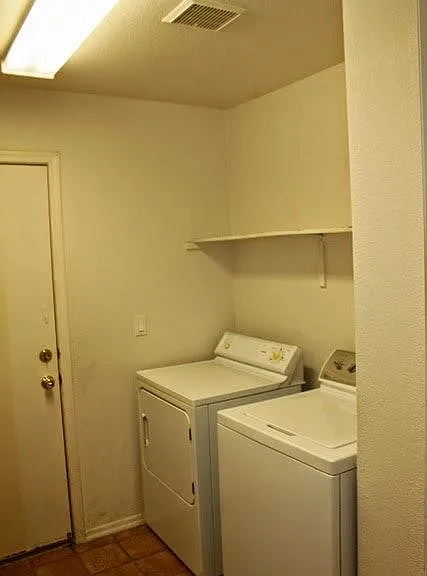 377 Ravensmere Ave — Photo 38