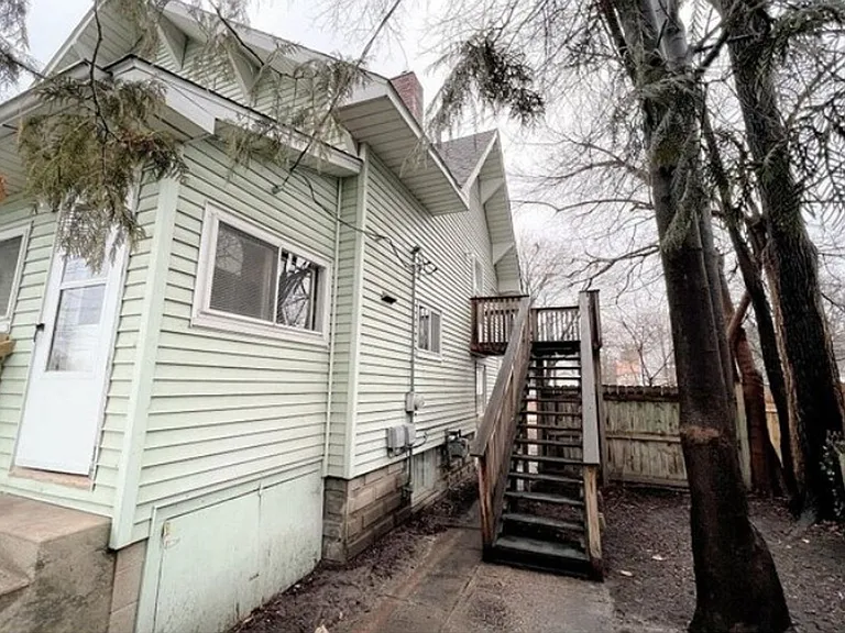 513 Rodd St — Photo 13