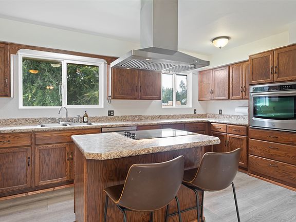 5th image of 301 Water St