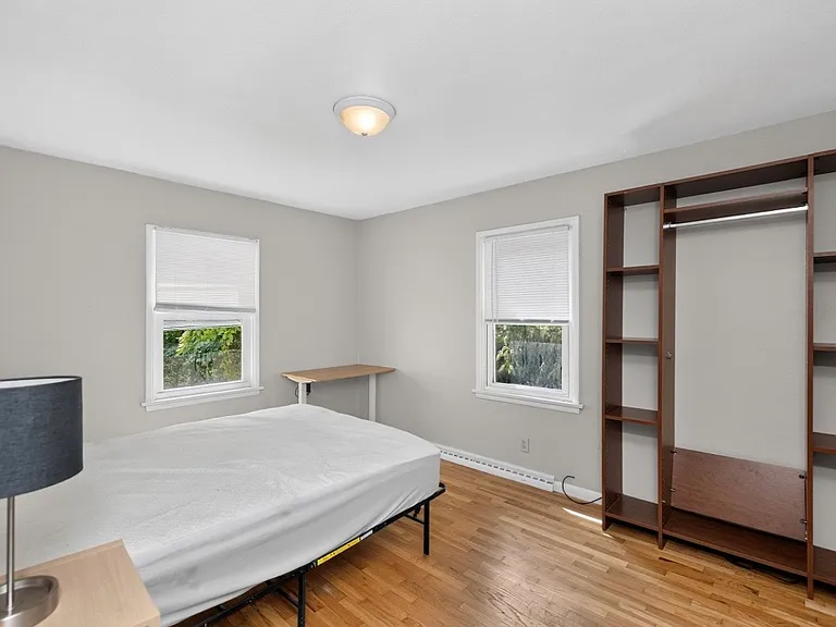 54650 Willis Ave — Photo 7