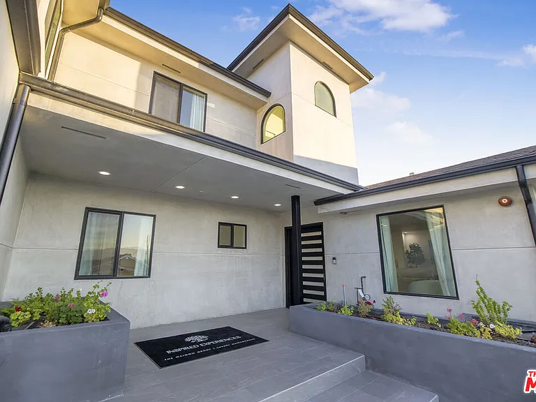 18202 Rancho St — Photo 2