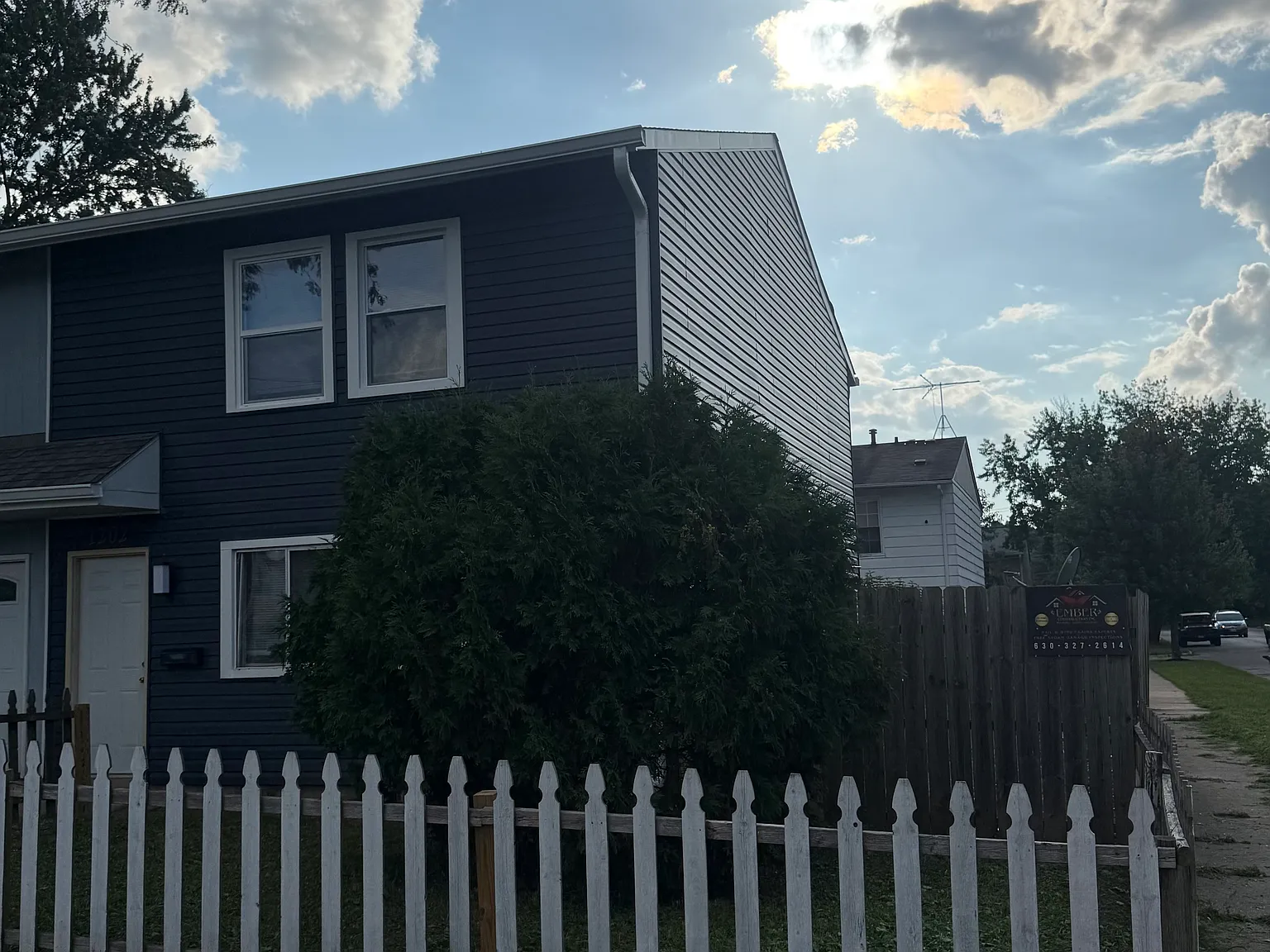 4 bed, 1.5 bath, 1280 sqft, $2,000 — Photo 2
