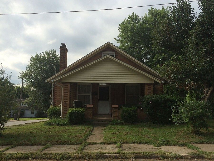 1st image of 212 McRoberts St