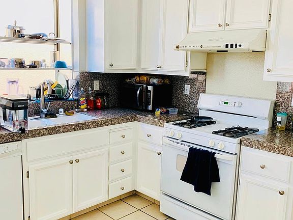 5th image of 4636 Wilcox Ave