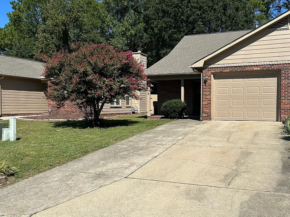 2644 Burke Ln