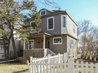 1057 Linden Ave, Wilmette, IL 60091