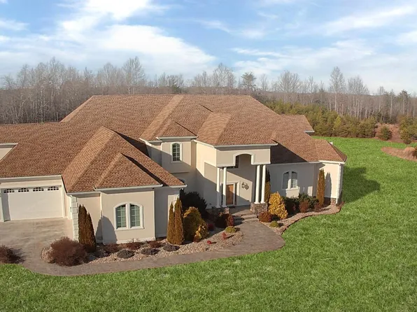 732 Chapel Grove Rd, Evington, VA 24550
