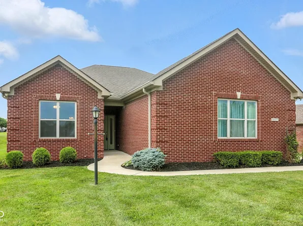 1127 Kay Dr, Greenwood, IN 46142