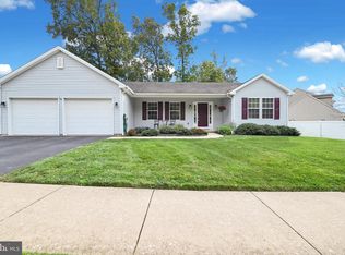 7703 Seneca Ridge Dr, York, PA 17403