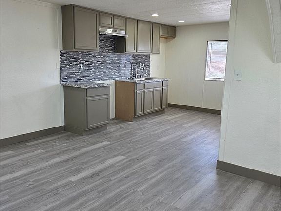 5th image of 5200 Crest Rd Space 91