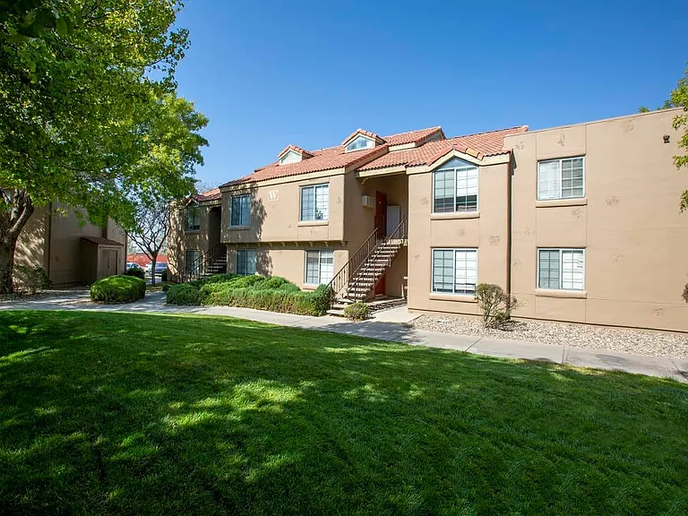 Cinnamon Tree Apartments — Photo 4