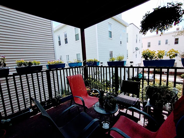 10 Hardwick St #2 — Photo 6