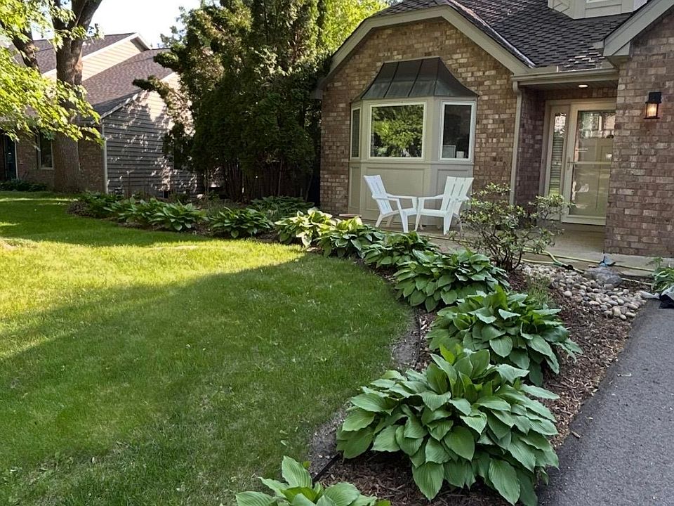 1st image of 4400 Camelot Dr