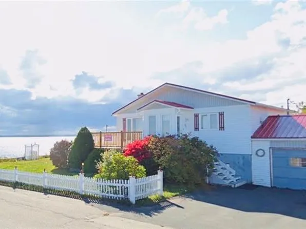 52 Blanchard St, Maisonnette, NB E8N 1W1