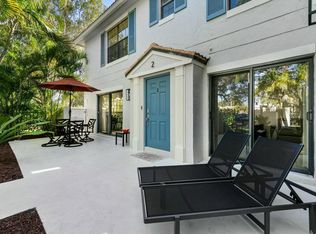 355 Prestwick Cir APT 2, Palm Beach Gardens, FL 33418