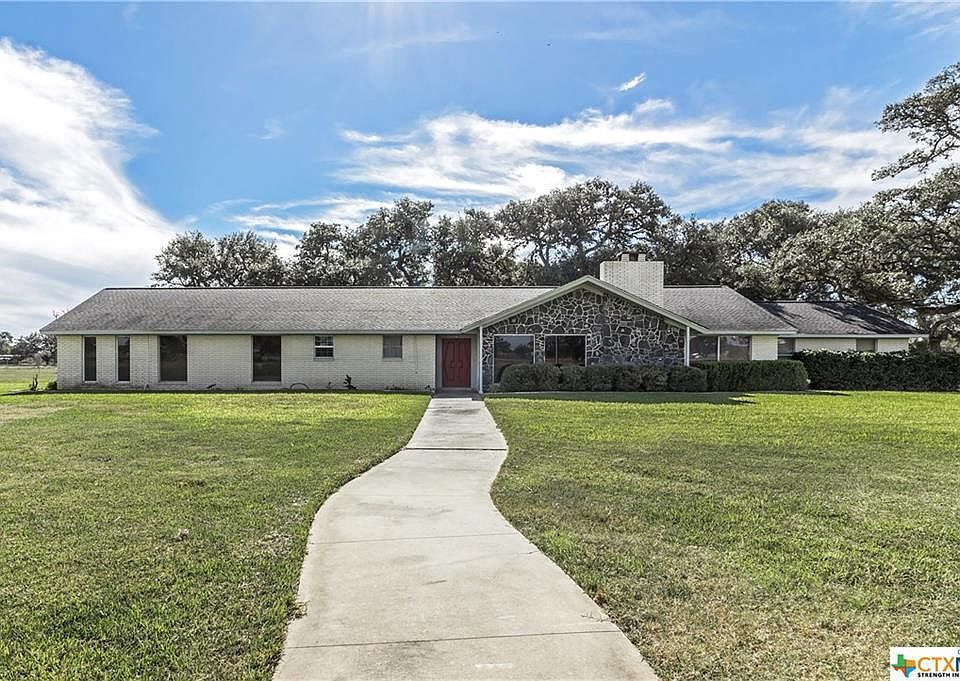 1st image of 35 Glen Oaks Ln