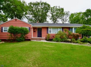 1571 Brookside Rd, Mountainside, NJ 07092