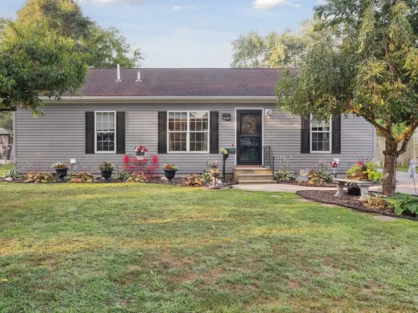2139 Lewis Dr, Niles, MI 49120