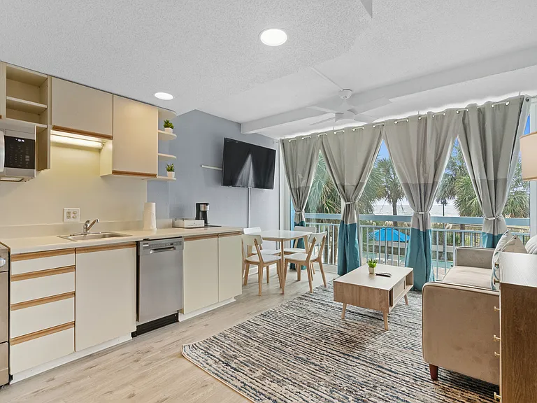 1304 N Ocean Blvd — Photo 31