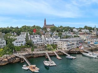 12 Gregory St, Marblehead, MA 01945