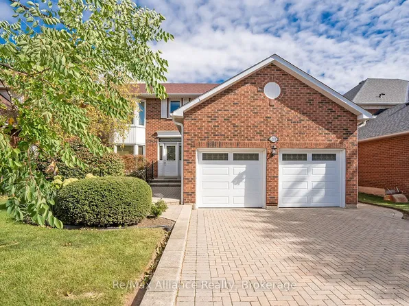 2151 Pineview Dr, Oakville, ON L6H 5M3