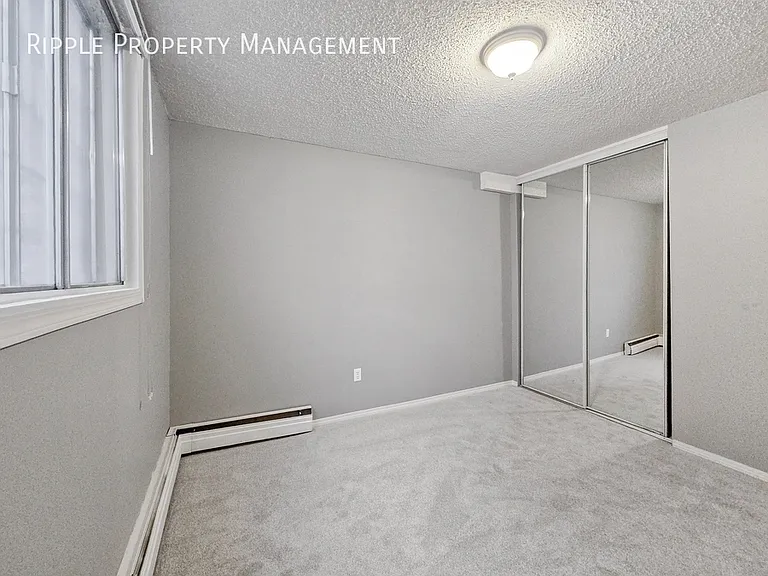 1337 13th Ave SW #211 — Photo 6